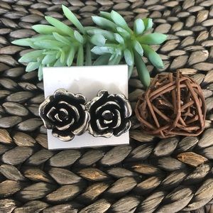 Rose stud earring